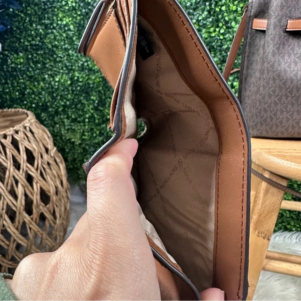 Nwot Michael Kors large Emilia Satchel Shoulder Crossbody Bag w/ matching wallet - Picture 6 of 17